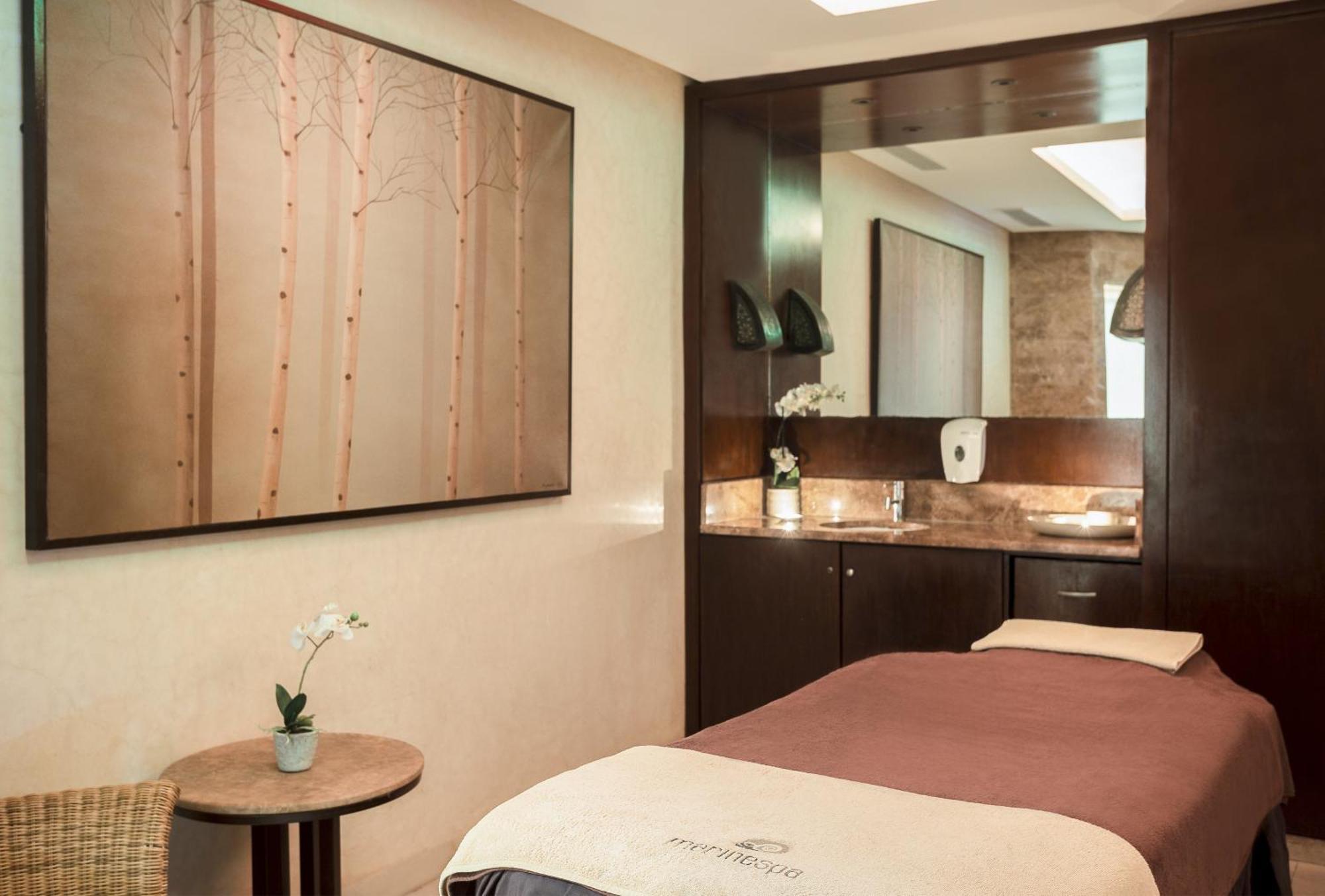 Hotel Moevenpick & Marine 5*