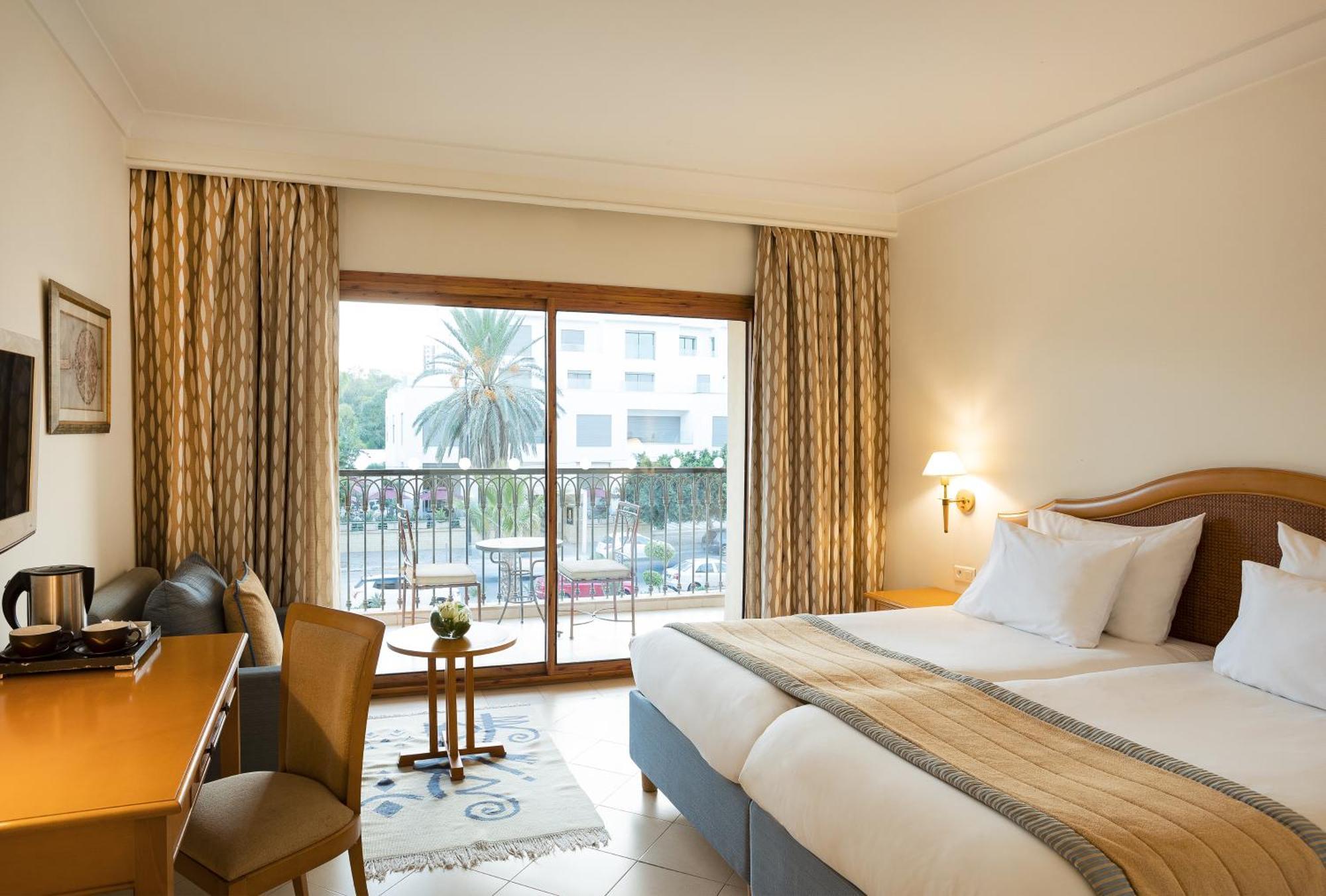 Moevenpick & Marine Hotel 5*
